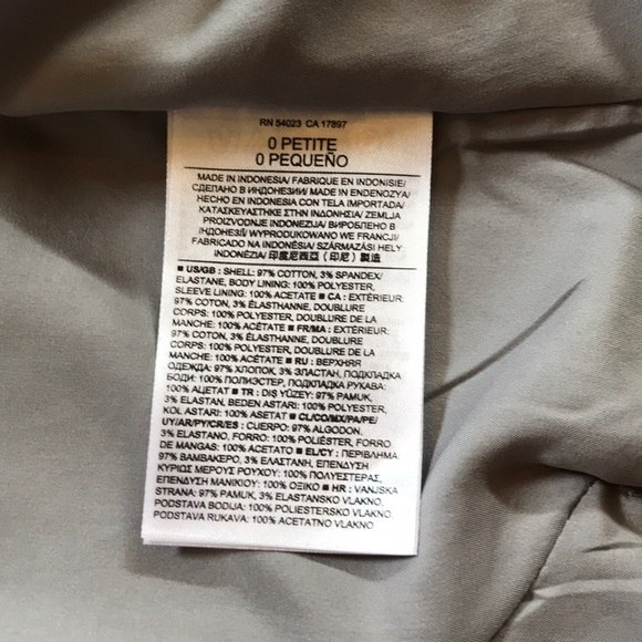 NWT, Banana Republic Gray 3/4 Sleeve Blazer! - Picture 5 of 7